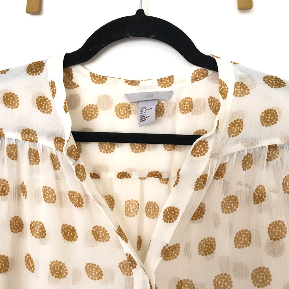 Beautiful Sheer Patterned Blouse - Picture 2 of 4